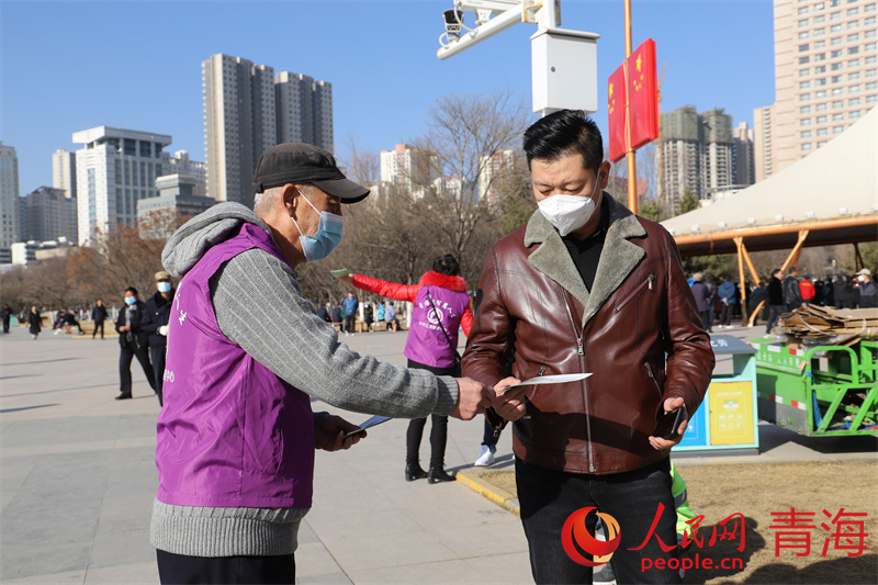 政策宣讲。人民网 况玉摄